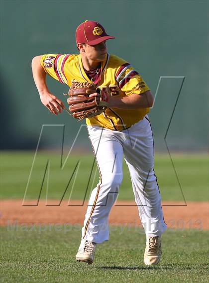 Thumbnail 1 in Gloucester Catholic vs. St. Joseph Regional photogallery.