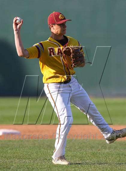 Thumbnail 2 in Gloucester Catholic vs. St. Joseph Regional photogallery.