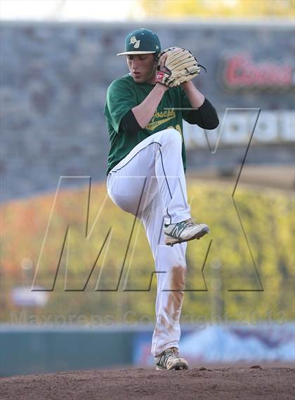 Thumbnail 1 in Gloucester Catholic vs. St. Joseph Regional photogallery.