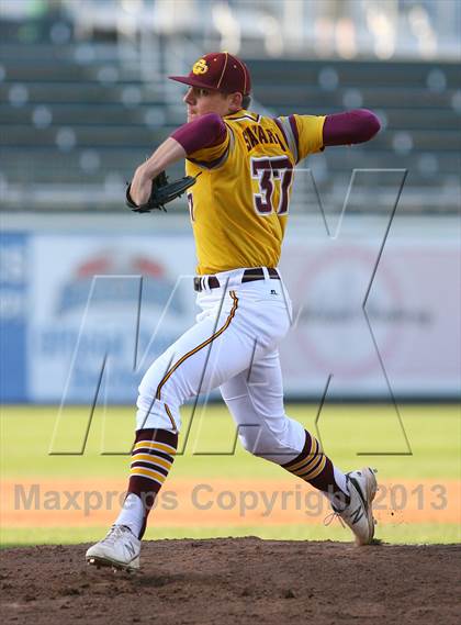 Thumbnail 2 in Gloucester Catholic vs. St. Joseph Regional photogallery.