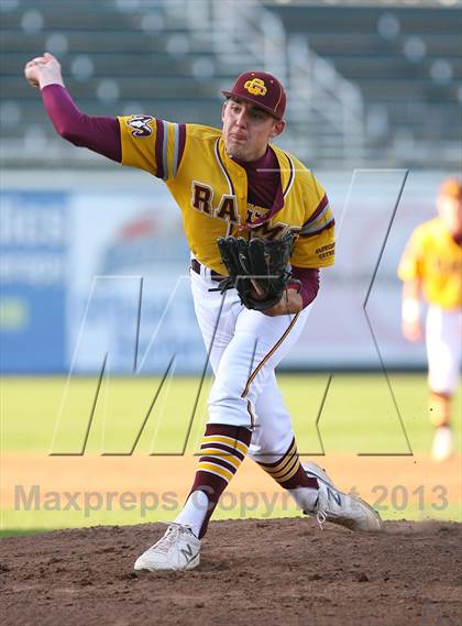 Thumbnail 3 in Gloucester Catholic vs. St. Joseph Regional photogallery.