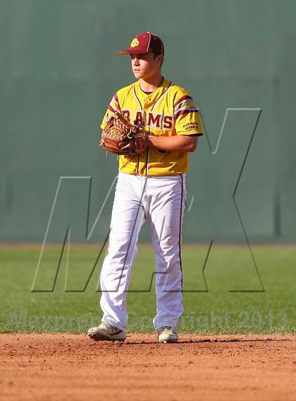 Thumbnail 3 in Gloucester Catholic vs. St. Joseph Regional photogallery.