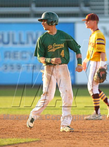 Thumbnail 2 in Gloucester Catholic vs. St. Joseph Regional photogallery.
