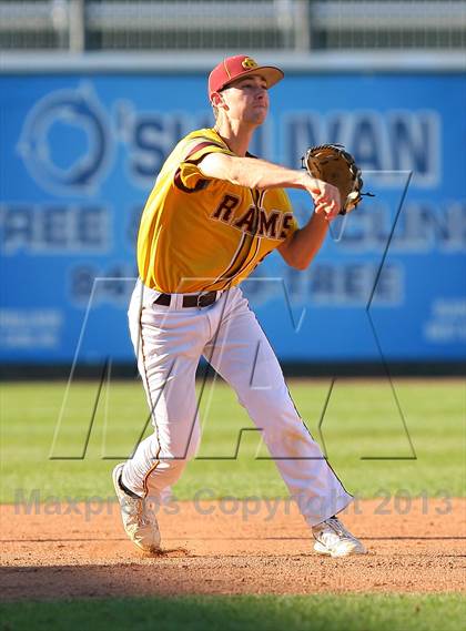 Thumbnail 3 in Gloucester Catholic vs. St. Joseph Regional photogallery.