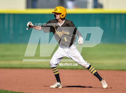 Thumbnail 3 in Galena @ Douglas (5A Northern Region Playoff) photogallery.