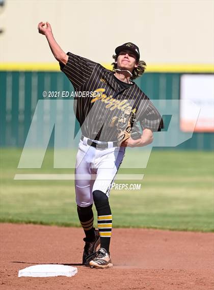 Thumbnail 3 in Galena @ Douglas (5A Northern Region Playoff) photogallery.