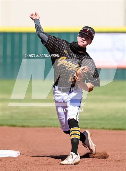 Thumbnail 2 in Galena @ Douglas (5A Northern Region Playoff) photogallery.