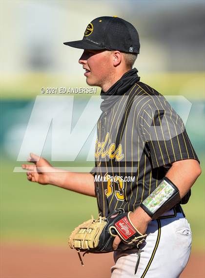 Thumbnail 2 in Galena @ Douglas (5A Northern Region Playoff) photogallery.