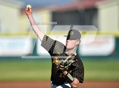 Thumbnail 2 in Galena @ Douglas (5A Northern Region Playoff) photogallery.