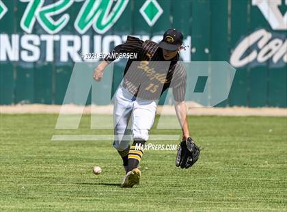 Thumbnail 2 in Galena @ Douglas (5A Northern Region Playoff) photogallery.