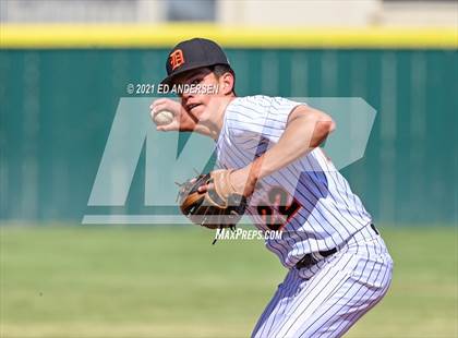 Thumbnail 2 in Galena @ Douglas (5A Northern Region Playoff) photogallery.