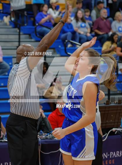 Thumbnail 3 in Trinity Christian vs. Brentwood (GIAA 2A Semifinal)  photogallery.
