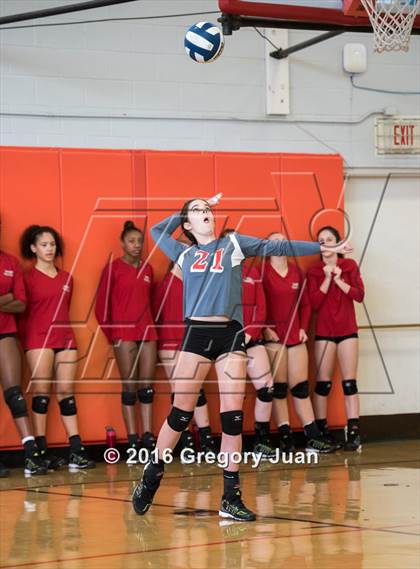 Thumbnail 1 in De La Salle @ McGehee photogallery.