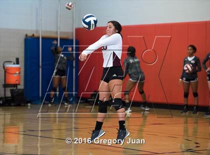 Thumbnail 2 in De La Salle @ McGehee photogallery.