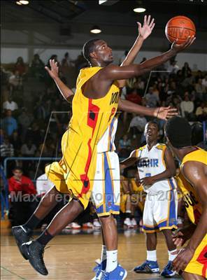 Thumbnail 1 in Dominguez @ Gahr photogallery.