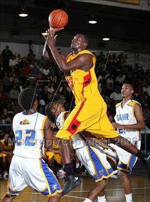 Thumbnail 1 in Dominguez @ Gahr photogallery.