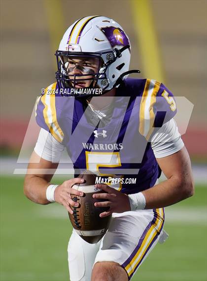 Thumbnail 2 in Pieper vs. Southwest Legacy Texas UIL 5A-1 Football Bi-District Playoff) photogallery.