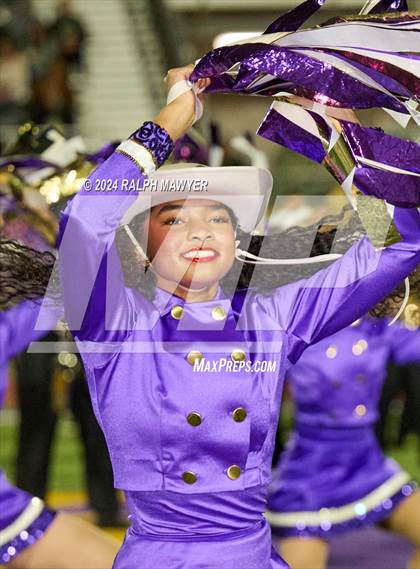 Thumbnail 1 in Pieper vs. Southwest Legacy Texas UIL 5A-1 Football Bi-District Playoff) photogallery.