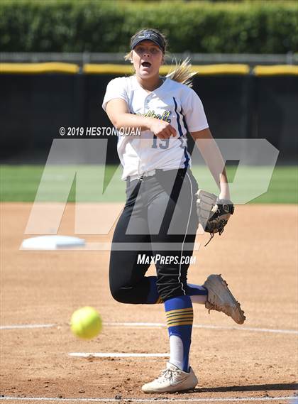 Thumbnail 1 in Nordhoff vs. Santiago (CIF-SS D6 Final) photogallery.