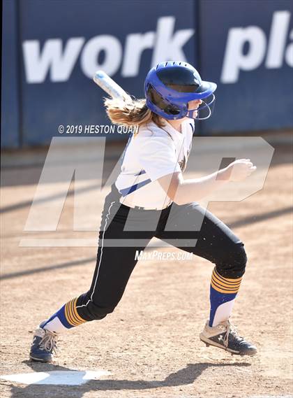 Thumbnail 3 in Nordhoff vs. Santiago (CIF-SS D6 Final) photogallery.