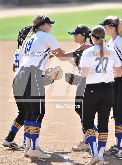 Thumbnail 2 in Nordhoff vs. Santiago (CIF-SS D6 Final) photogallery.