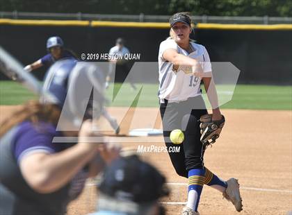 Thumbnail 2 in Nordhoff vs. Santiago (CIF-SS D6 Final) photogallery.