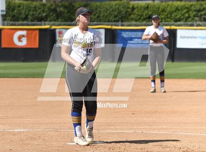 Thumbnail 2 in Nordhoff vs. Santiago (CIF-SS D6 Final) photogallery.