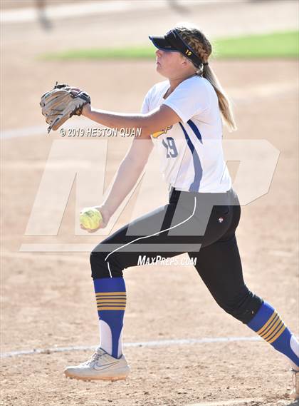 Thumbnail 1 in Nordhoff vs. Santiago (CIF-SS D6 Final) photogallery.