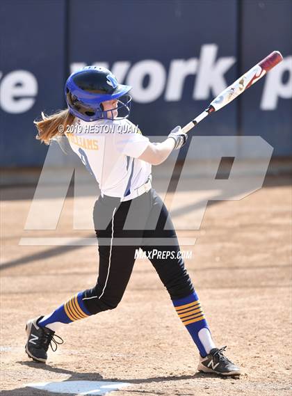 Thumbnail 2 in Nordhoff vs. Santiago (CIF-SS D6 Final) photogallery.