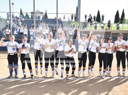 Thumbnail 2 in Nordhoff vs. Santiago (CIF-SS D6 Final) photogallery.