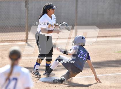Thumbnail 3 in Nordhoff vs. Santiago (CIF-SS D6 Final) photogallery.