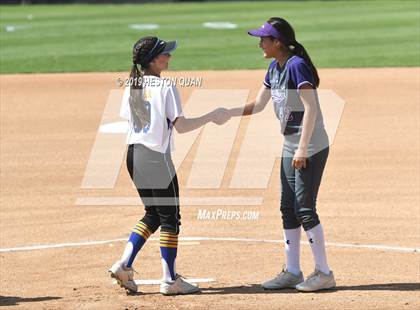 Thumbnail 3 in Nordhoff vs. Santiago (CIF-SS D6 Final) photogallery.