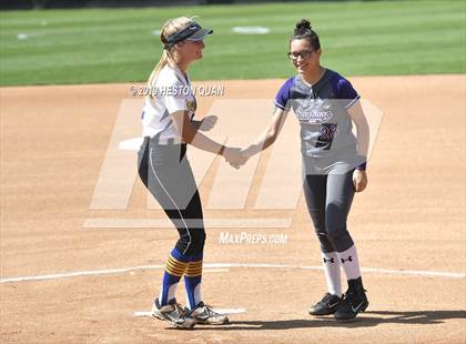 Thumbnail 2 in Nordhoff vs. Santiago (CIF-SS D6 Final) photogallery.