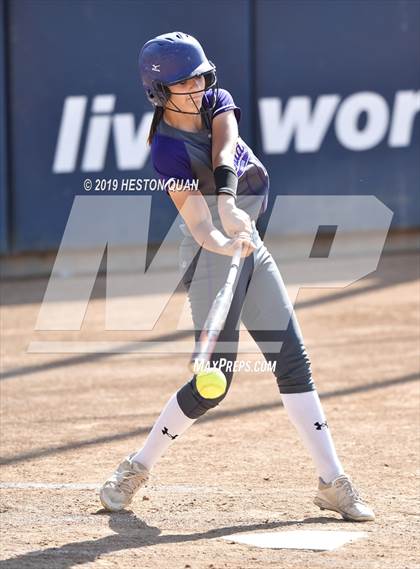 Thumbnail 2 in Nordhoff vs. Santiago (CIF-SS D6 Final) photogallery.