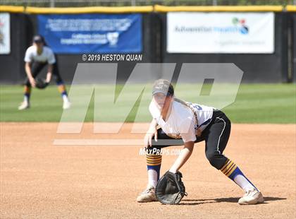 Thumbnail 2 in Nordhoff vs. Santiago (CIF-SS D6 Final) photogallery.