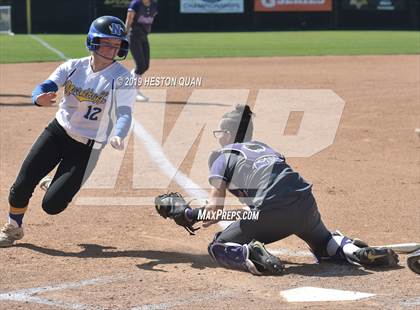 Thumbnail 1 in Nordhoff vs. Santiago (CIF-SS D6 Final) photogallery.