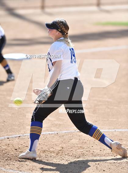 Thumbnail 1 in Nordhoff vs. Santiago (CIF-SS D6 Final) photogallery.