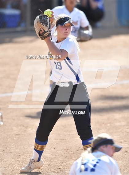 Thumbnail 1 in Nordhoff vs. Santiago (CIF-SS D6 Final) photogallery.