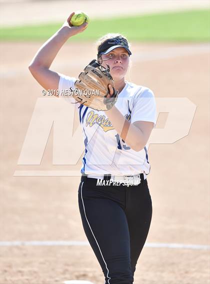 Thumbnail 2 in Nordhoff vs. Santiago (CIF-SS D6 Final) photogallery.