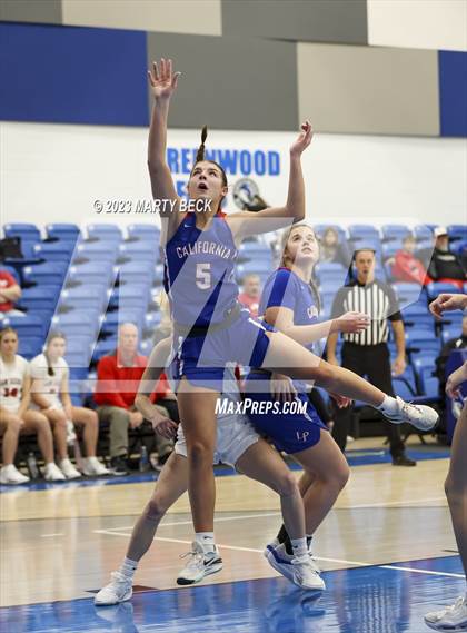 Thumbnail 3 in California vs West Plains (Bill Rowe's Queen City Showcase) photogallery.