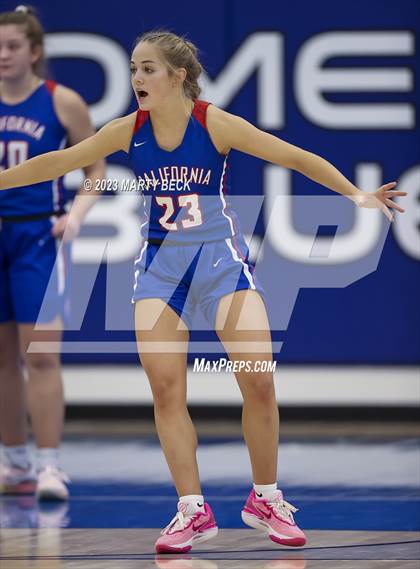 Thumbnail 1 in California vs West Plains (Bill Rowe's Queen City Showcase) photogallery.