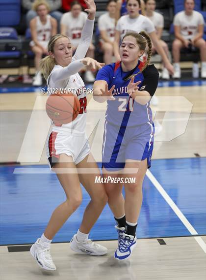 Thumbnail 2 in California vs West Plains (Bill Rowe's Queen City Showcase) photogallery.