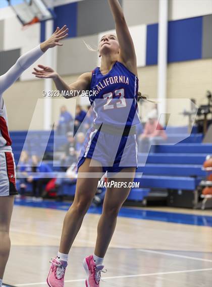 Thumbnail 1 in California vs West Plains (Bill Rowe's Queen City Showcase) photogallery.