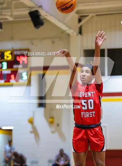 Thumbnail 1 in Seventy-First @ Douglas Byrd photogallery.