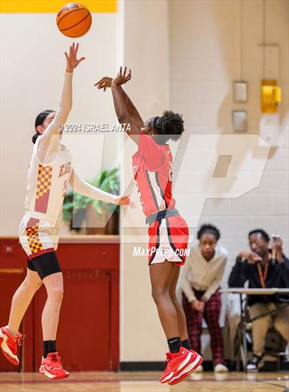 Thumbnail 3 in Seventy-First @ Douglas Byrd photogallery.
