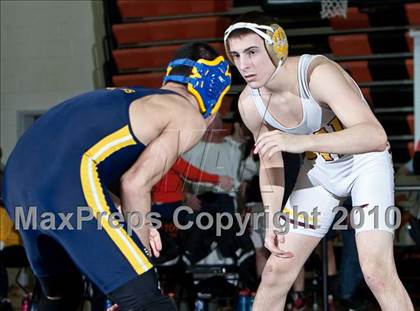 Thumbnail 1 in CIAC Class LL Championships photogallery.