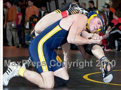 Thumbnail 1 in CIAC Class LL Championships photogallery.