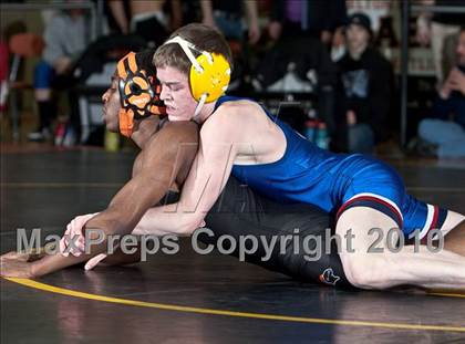 Thumbnail 1 in CIAC Class LL Championships photogallery.