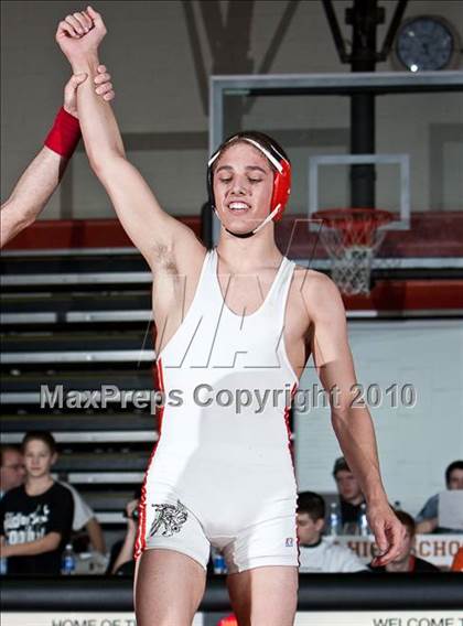 Thumbnail 1 in CIAC Class LL Championships photogallery.