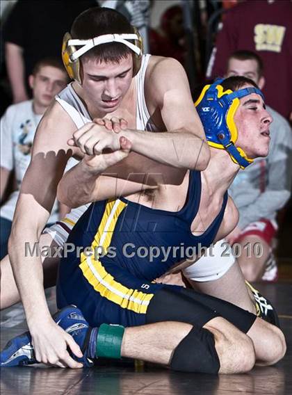 Thumbnail 3 in CIAC Class LL Championships photogallery.